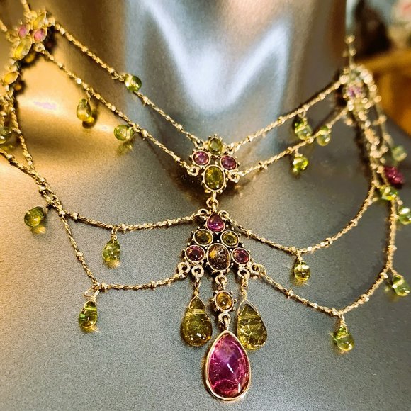 Chantelaine Necklace Draping Eye Catcher - Picture 2 of 4